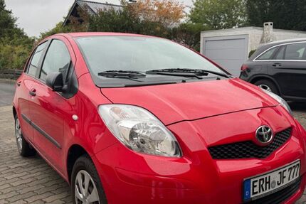 Toyota Yaris 42.000 km 5.490 € Heßdorf 91093