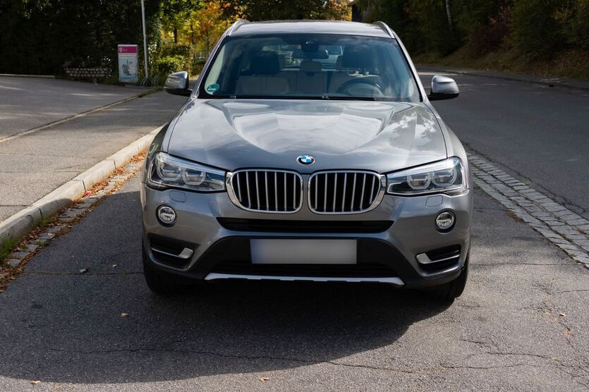 BMW X3 106.000 km 22.500 € Viechtach 94234