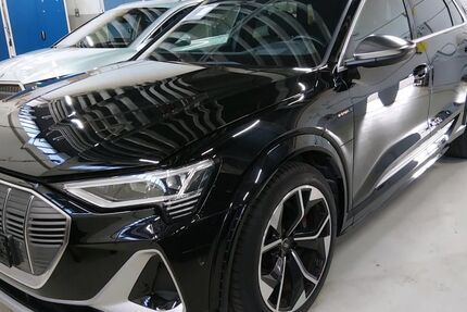 Audi e-tron 52.736 km 39.990 &euro; Hamburg 22047