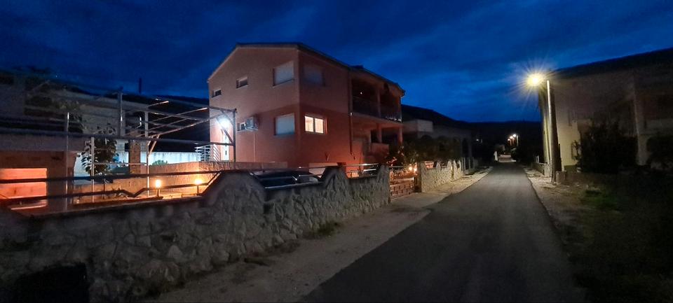 Einfamilienhaus Althengstett - 7 Zimmer, 220 m&sup2;, 399.000&euro; | Angebot:26835611