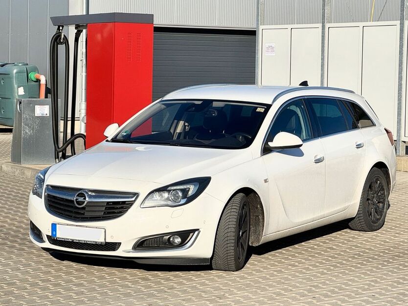 Opel Insignia 120.000 km 9.900 € Oelsnitz 08606