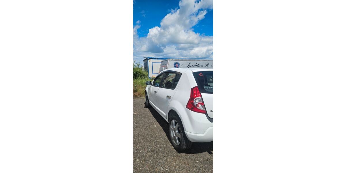Dacia Sandero 201.000 km 1.299 &euro; Seehausen 39164