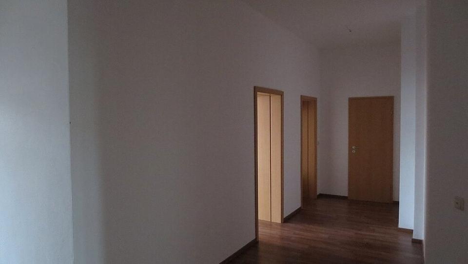 Etagenwohnung Hof Altstadt - 4 Zimmer, 100 m&sup2;, 820&euro; | Angebot:26529934
