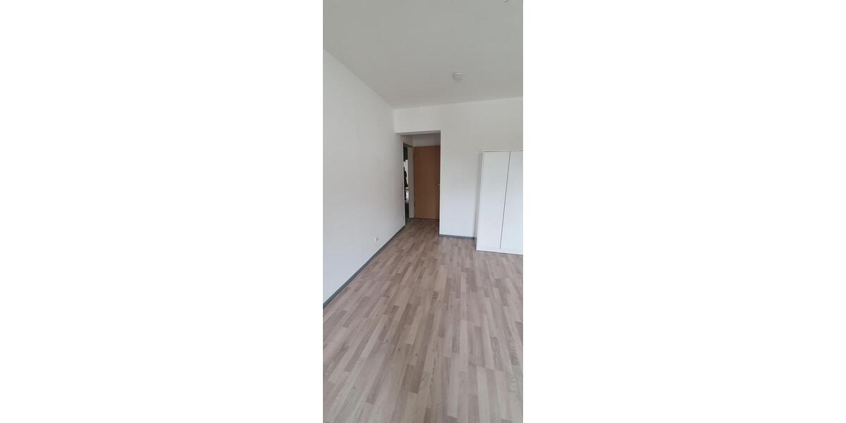 Etagenwohnung Burglengenfeld - 4 Zimmer, 105 m&sup2;, 850&euro; | Angebot:25516863