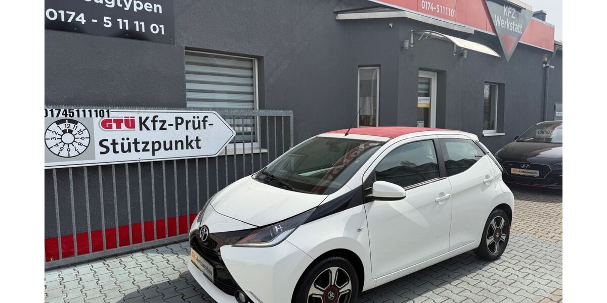 Toyota Aygo (X) 48.500 km 10.980 &euro; Leipzig 04179