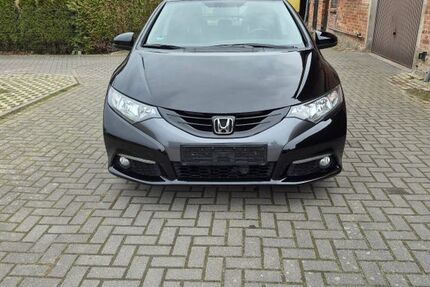 Honda Civic 96.447 km 9.190 &euro; Bargeshagen 18211
