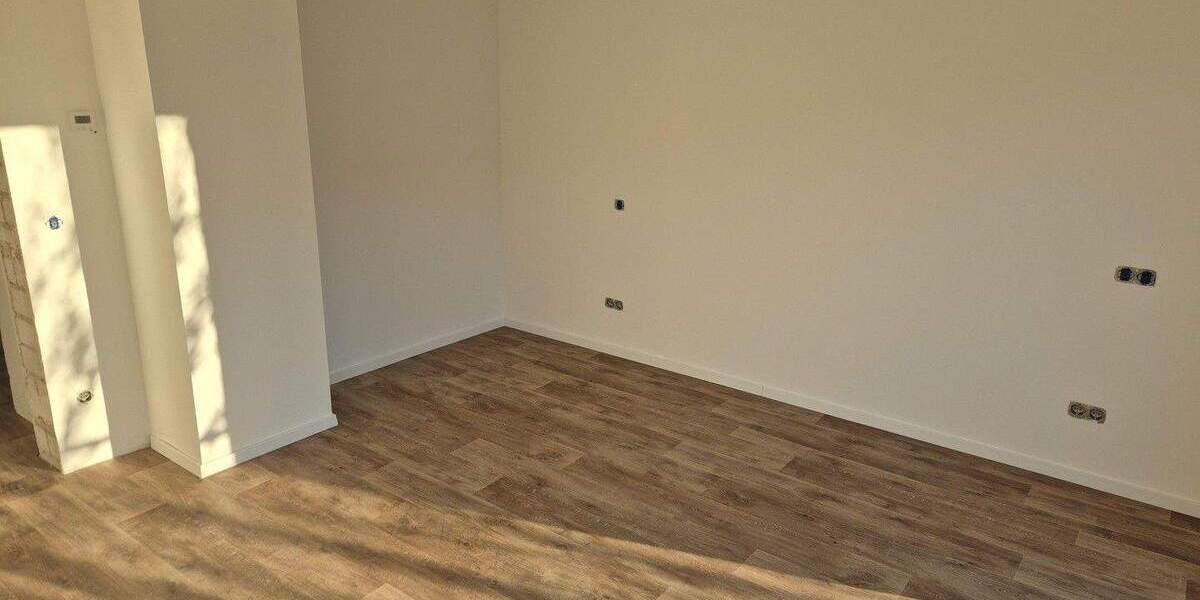 Reihenendhaus Mönchengladbach Windberg - 9 Zimmer, 200 m&sup2;, 2.350&euro; | Angebot:24735774