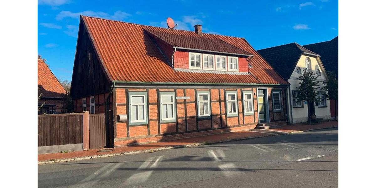 Einfamilienhaus Bleckede - 9 Zimmer, 148 m&sup2;, 269.000&euro; | Angebot:26180320