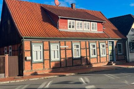 Haus Bleckede - 9 Zimmer, 148 m&sup2;, 269.000&euro; | Angebot:26180320