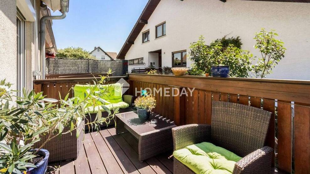 Charmantes Reihenendhaus mit Kaminofen, Südwest-Balkon und idyllischem Garten