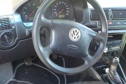 VW Golf 243.785 km 1.100 &euro; Oberasbach 90522