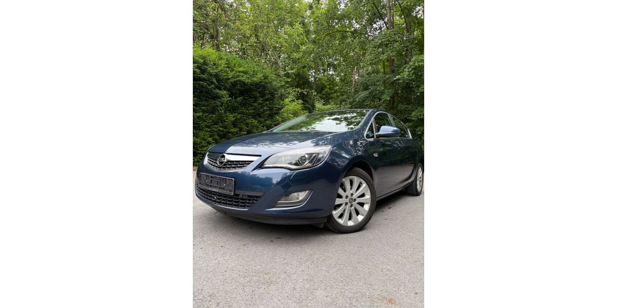 Opel Astra 88.000 km 5.799 &euro; Arnsberg 59755
