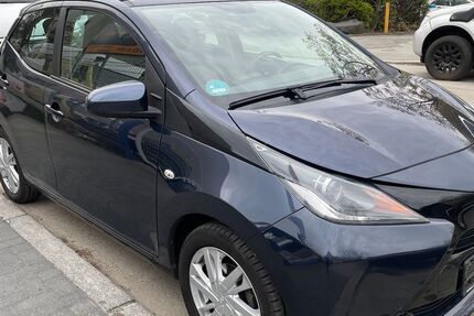 Toyota Aygo (X) 82.000 km 9.500 &euro; Berlin 12359