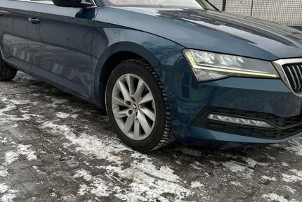 Skoda Superb 134.000 km 15.900 &euro; Berlin 13403