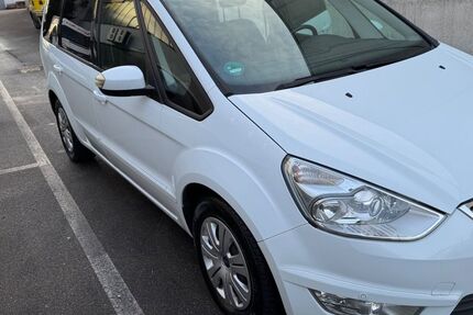 Ford Galaxy 197.000 km 6.000 &euro; Esslingen 73732