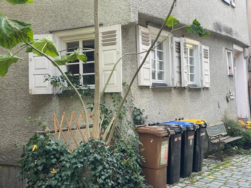 Von privat: 1 12 Zimmerwohnung in historischem Haus in Esslingen zimmer