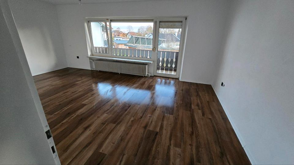 Etagenwohnung Traunreut Irsing - 3 Zimmer, 80 m&sup2;, 1.300&euro; | Angebot:25553076
