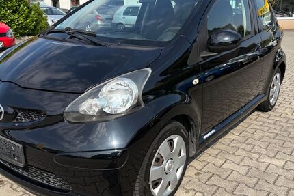 Toyota Aygo (X) 119.500 km 3.490 &euro; Lommatzsch (bei Dresden) 01623