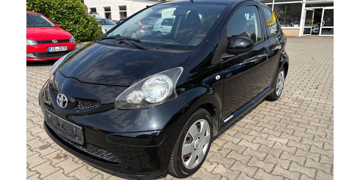 Toyota Aygo (X) 119.500 km 3.490 &euro; Lommatzsch (bei Dresden) 01623