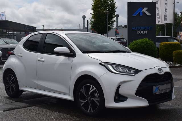 Toyota Yaris 3.850 km 20.890 € Köln 51147