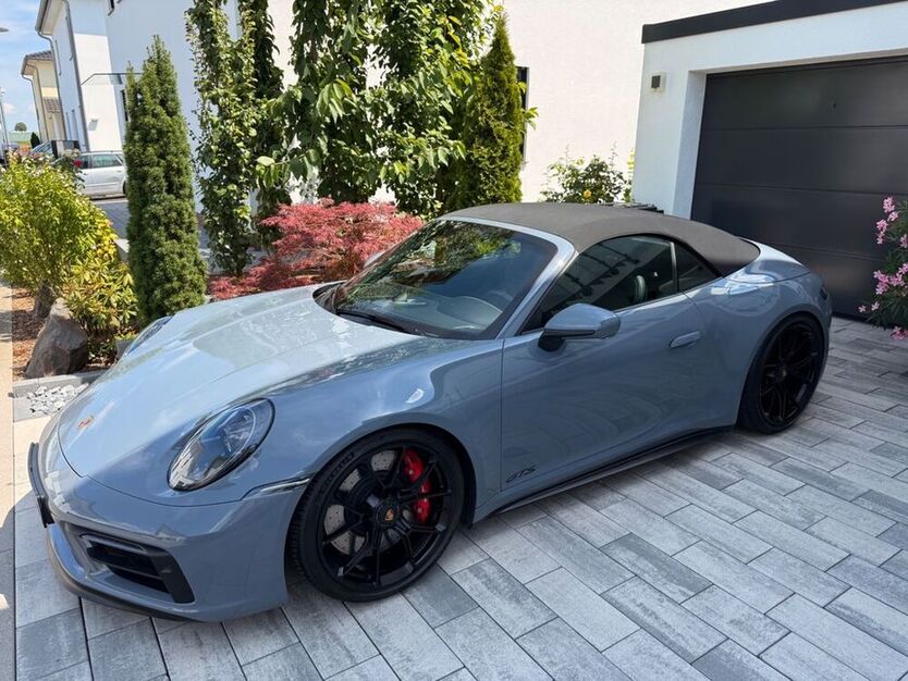 992