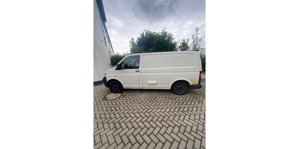 VW T5 Transporter 346.000 km 5.500 &euro; Usingen 61250
