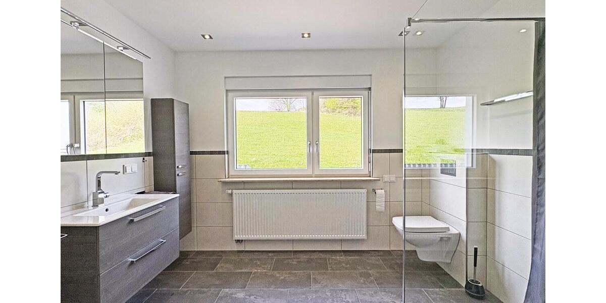 Einfamilienhaus Eitorf - 6 Zimmer, 130 m&sup2;, 1.330&euro; | Angebot:26252551