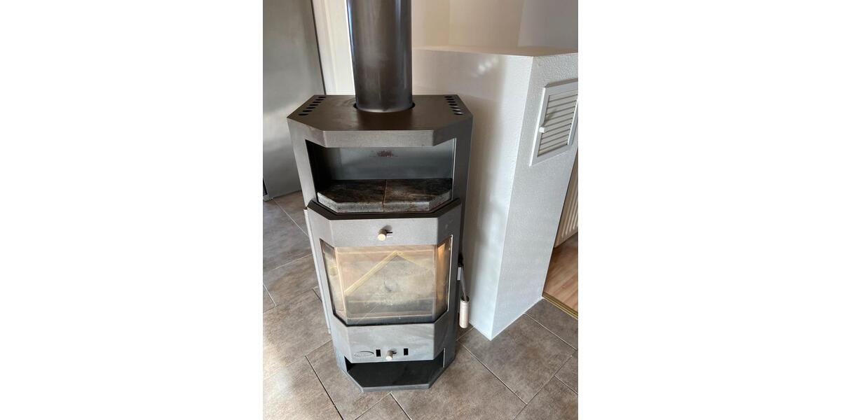 Dachgeschoßwohnung Luhe-Wildenau Wildenau - 2 Zimmer, 109 m&sup2;, 950&euro; | Angebot:25406667