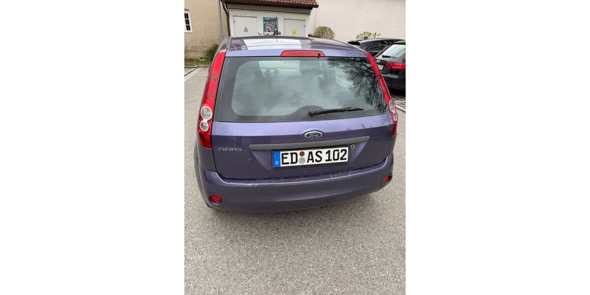 Ford Fiesta 251.000 km 1.490 &euro; Erding 85435
