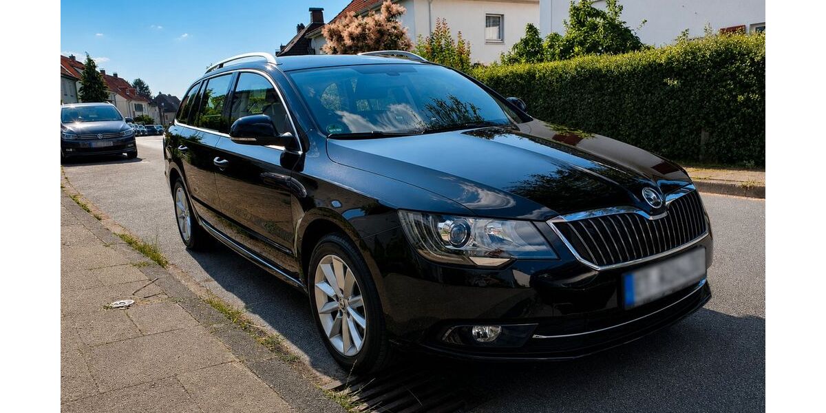 Skoda Superb 154.049 km 8.900 &euro; Herford 32049