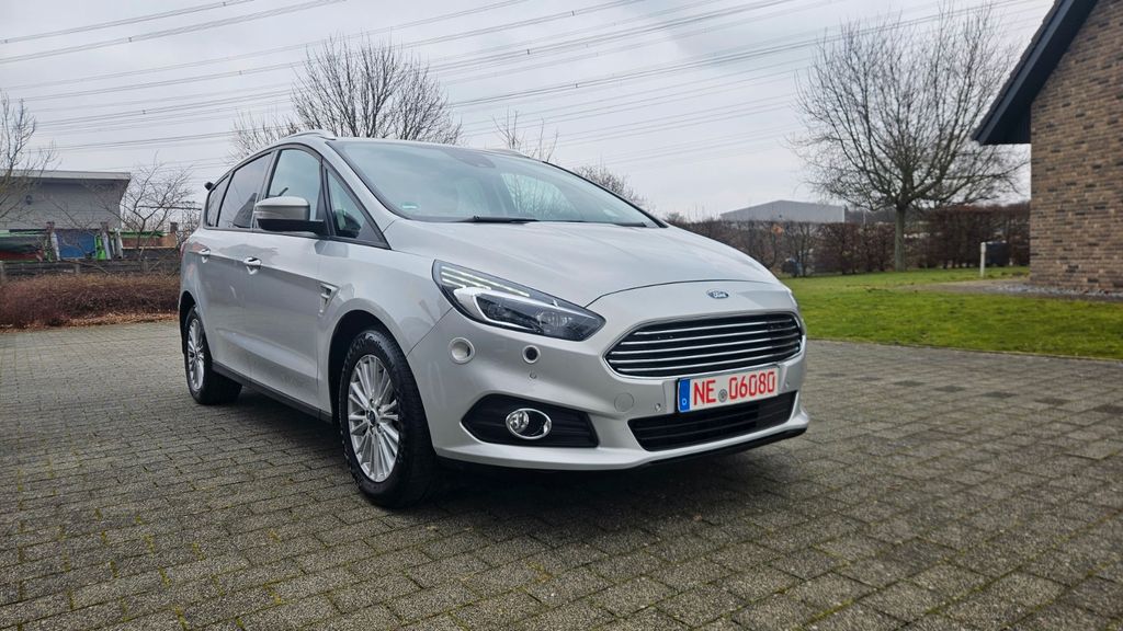 Ford S-Max 180.500 km 10.900 &euro; Neuss OT Barbaraviertel 41460