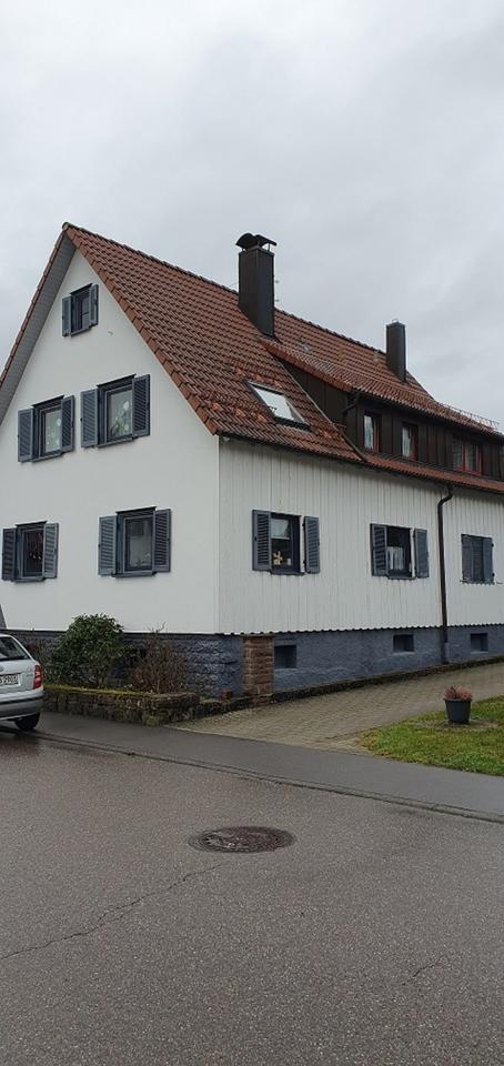 Gepflegtes Zweifamilienhaus in Straubenhardt zimmer