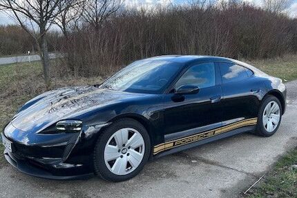 Porsche Taycan 18.000 km 71.911 &euro; Ingolstadt 85053