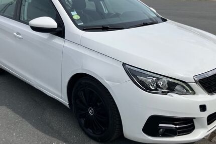 Peugeot 308 107.565 km 8.329 &euro; Erlangen 91056