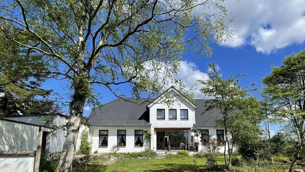 Einfamilienhaus Aventoft - 9 Zimmer, 250 m&sup2;, 349.000&euro; | Angebot:26552862