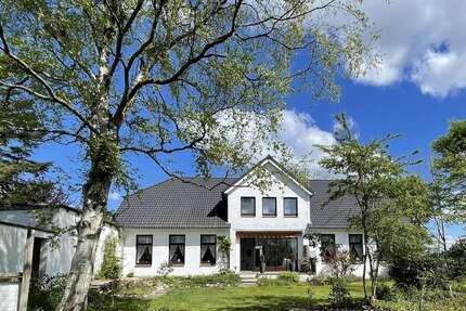 Haus Aventoft - 9 Zimmer, 250 m&sup2;, 349.000&euro; | Angebot:26552862
