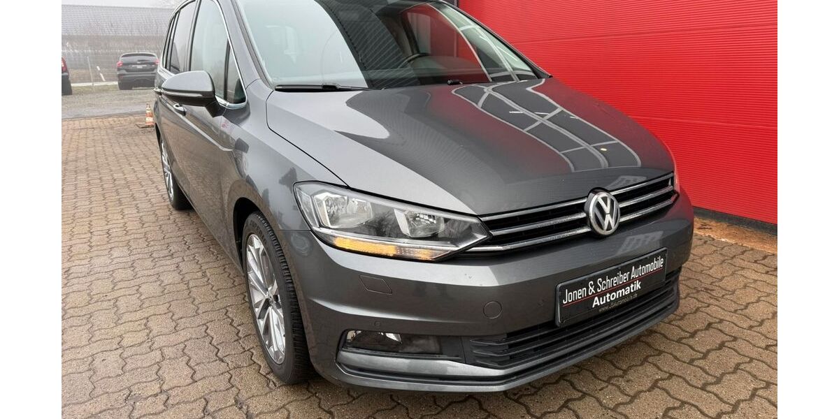 VW Touran 128.000 km 17.499 &euro; Gaushorn 25782