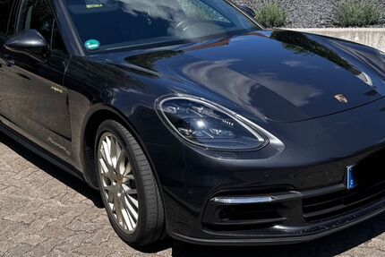 Porsche Panamera 71.000 km 79.000 &euro; Lustadt 67363