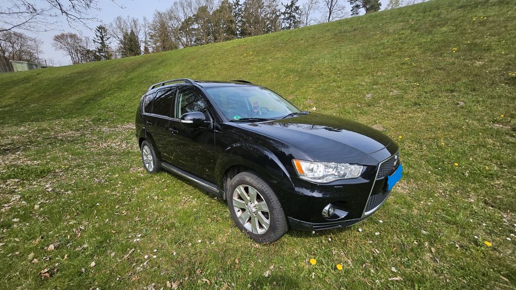 Mitsubishi Outlander 174.000 km 7.650 &euro; Ratzeburg 23909