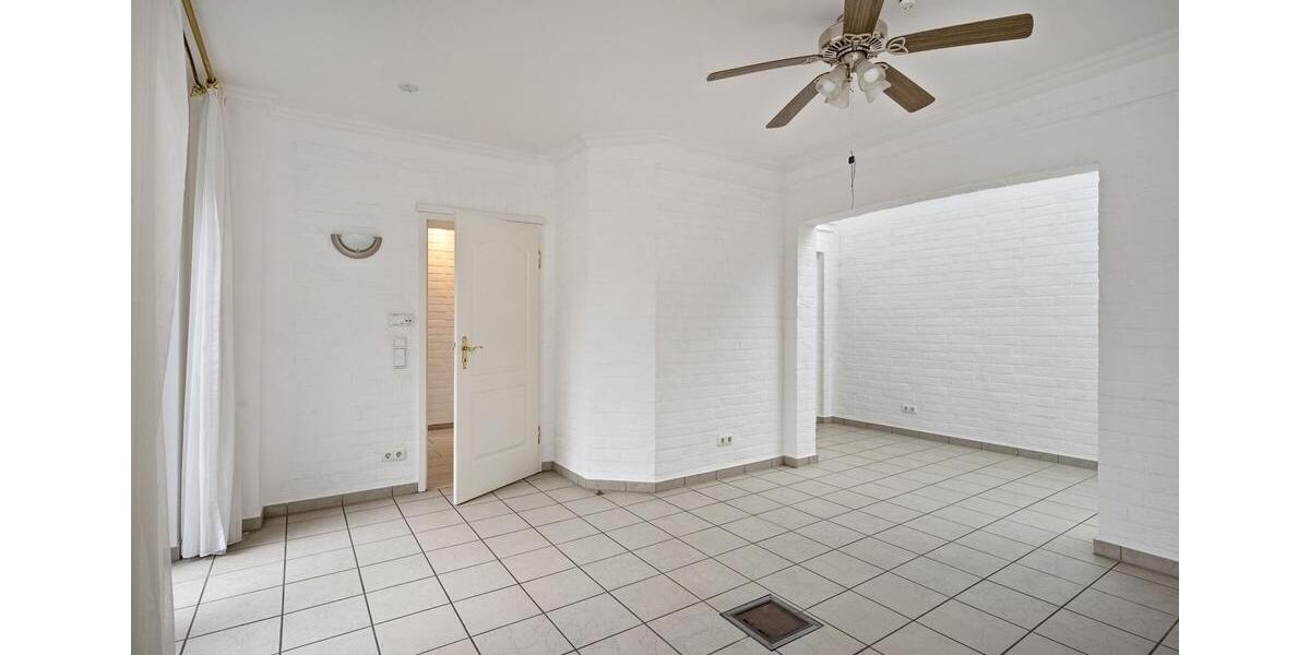 Einfamilienhaus Gangelt - 6 Zimmer, 220 m&sup2;, 2.400&euro; | Angebot:25160824