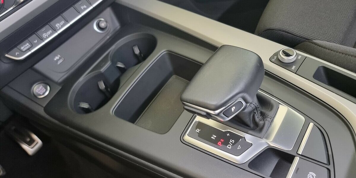 Audi A4 40 TFSI S line MHEV LED ACC AHK Navi Massage 76.500 km 28.800 &euro; Garrel 49681