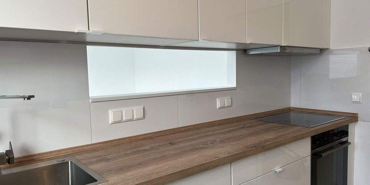 Etagenwohnung Mönchengladbach Stadtmitte - 2 Zimmer, 71 m&sup2;, 899&euro; | Angebot:25067161