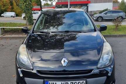 Renault Clio 149.000 km 2.799 € Hamburg 21075