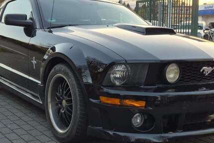 Ford Mustang 210.000 km 14.500 € Chemnitz 09120