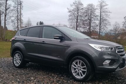Ford Kuga 129.000 km 16.850 € Oy-Mittelberg 87466