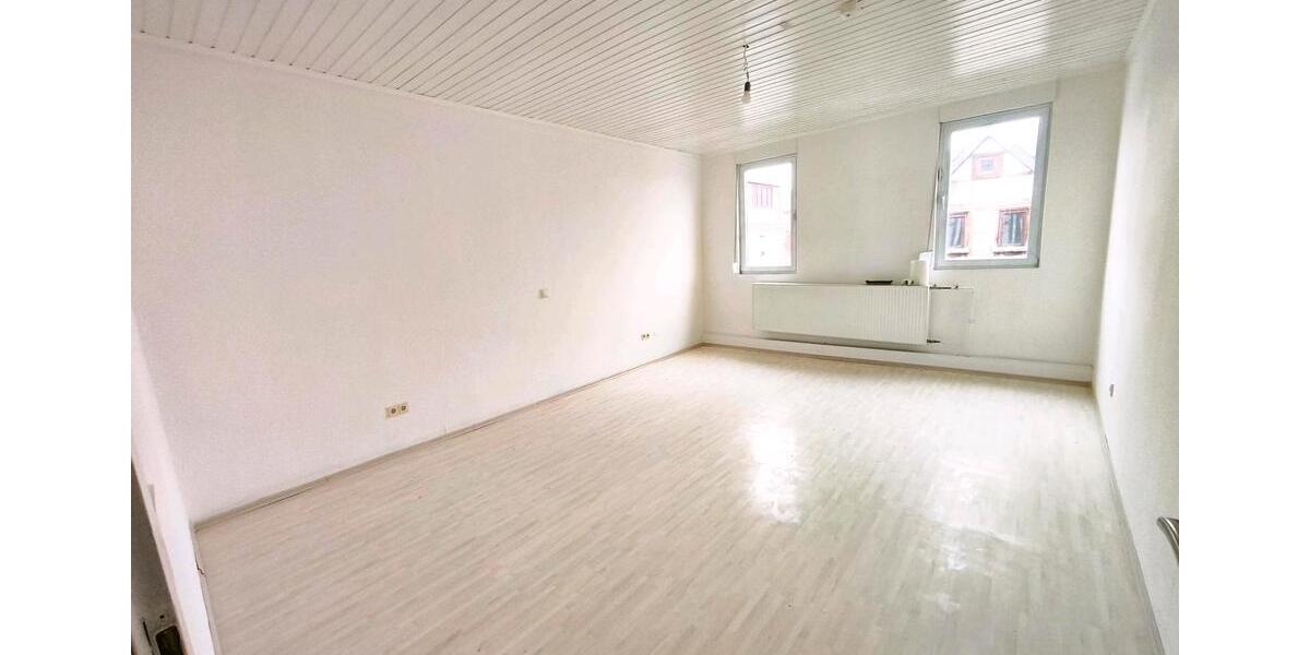 Etagenwohnung Babenhausen - 5.5 Zimmer, 145 m&sup2;, 1.500&euro; | Angebot:25049002