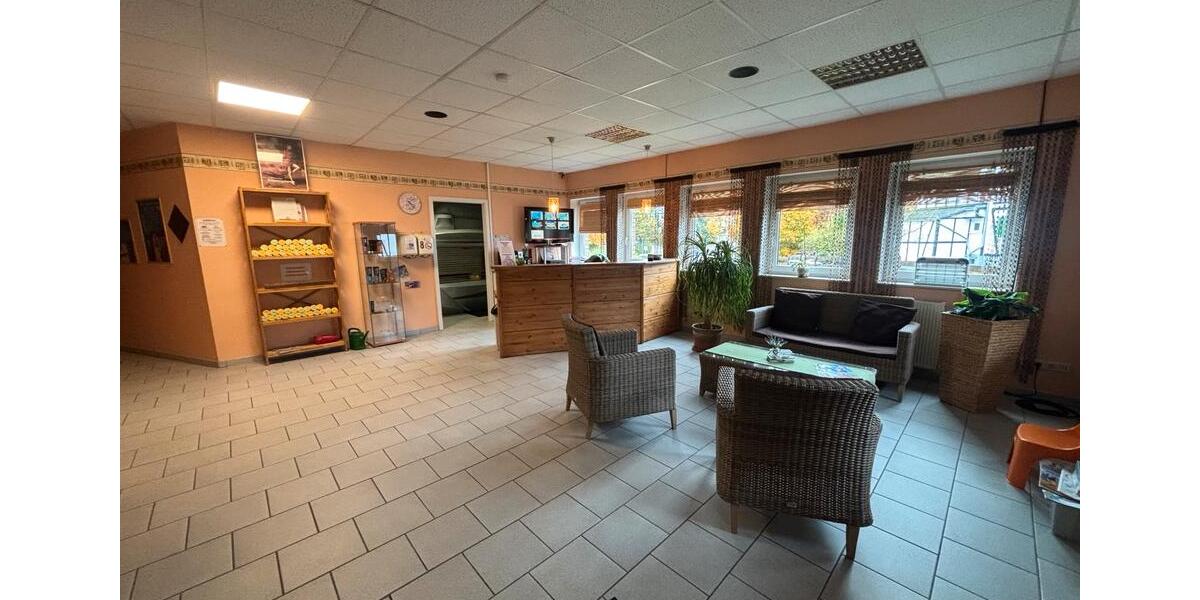 Gewerbefläche in Freudenberg-Ortsmitte – ideal für Studio, Praxis oder Büro zimmer