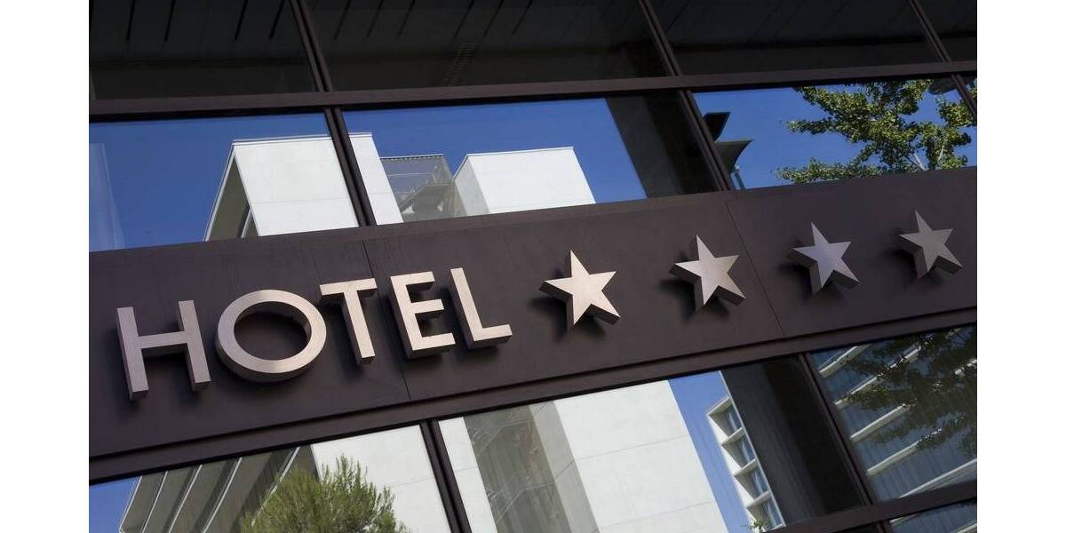 Viel Substanz für wenig Geld | Großes Hotel mit Potential nach Revitalisierung oder anderweitige Nutzung! zimmer