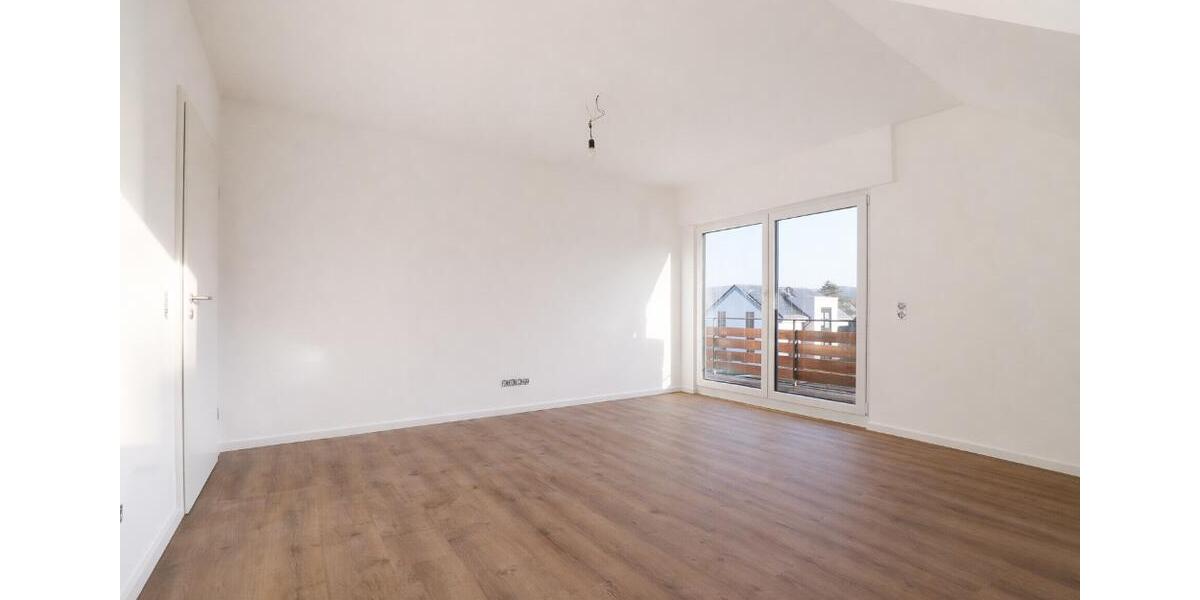 Dachgeschoßwohnung Föhren - 3 Zimmer, 83 m&sup2;, 900&euro; | Angebot:25445876