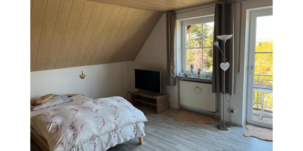 Dachgeschoßwohnung Buttenwiesen - 3.5 Zimmer, 100 m&sup2;, 1.050&euro; | Angebot:26705063